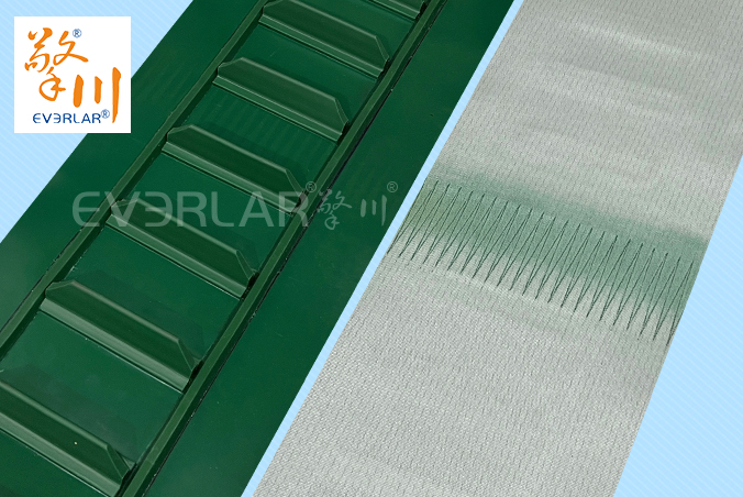 綠色PVC輸送帶加擋板雙導(dǎo)條精準(zhǔn)導(dǎo)向防掉落化工建材涂裝線工業(yè)皮帶